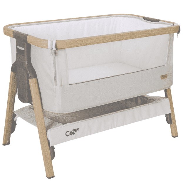 cozee_beside_baby_criboak_silver_-_main_angle1.png CoZee prijenosna kolijevka - Slika 3